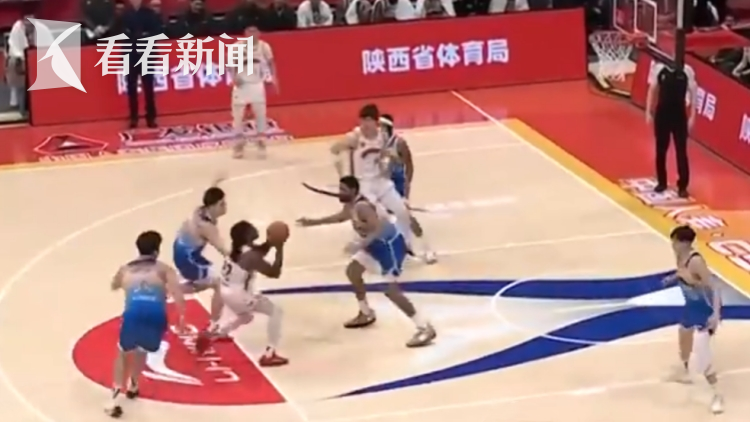 CBA球队在比赛中获得了冠军 CBA球队在比赛中获得了冠军