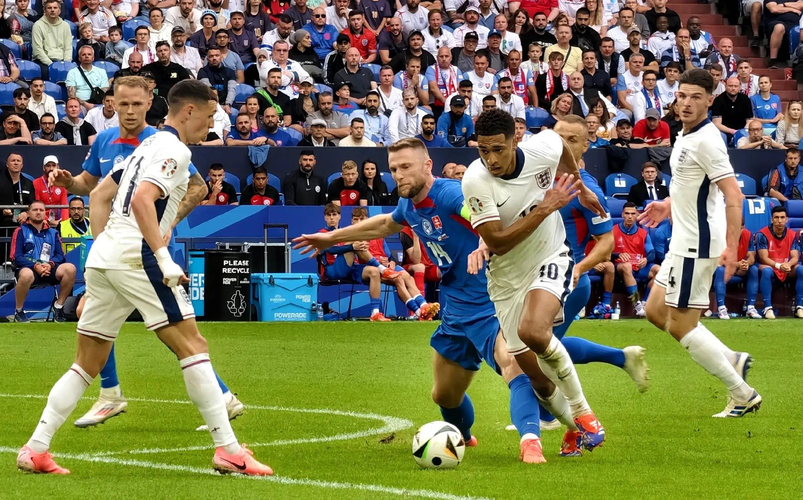 欧洲预选赛:球队实力角逐,激情碰撞 欧洲预选赛:球队实力角逐,激情碰撞