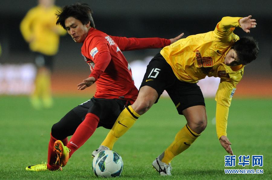 恒大主场战平,积分领先保持稳定态势 恒大主场战平,积分领先保持稳定态势