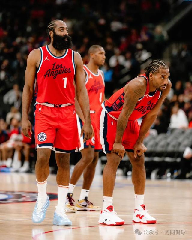 快船惊险取胜掘金,停止连败势头 快船惊险取胜掘金,停止连败势头