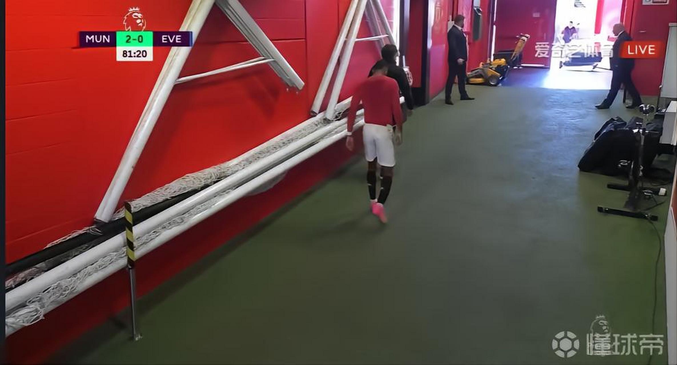 拉什福德受伤离场,曼联攻击力大减 拉什福德受伤离场,曼联攻击力大减