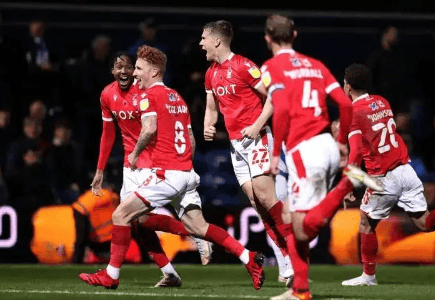 佛罗伦萨主场告捷,球队士气大振 佛罗伦萨主场告捷,球队士气大振