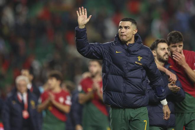 葡萄牙国家队主场惨败于欧预赛 葡萄牙国家队主场惨败于欧预赛