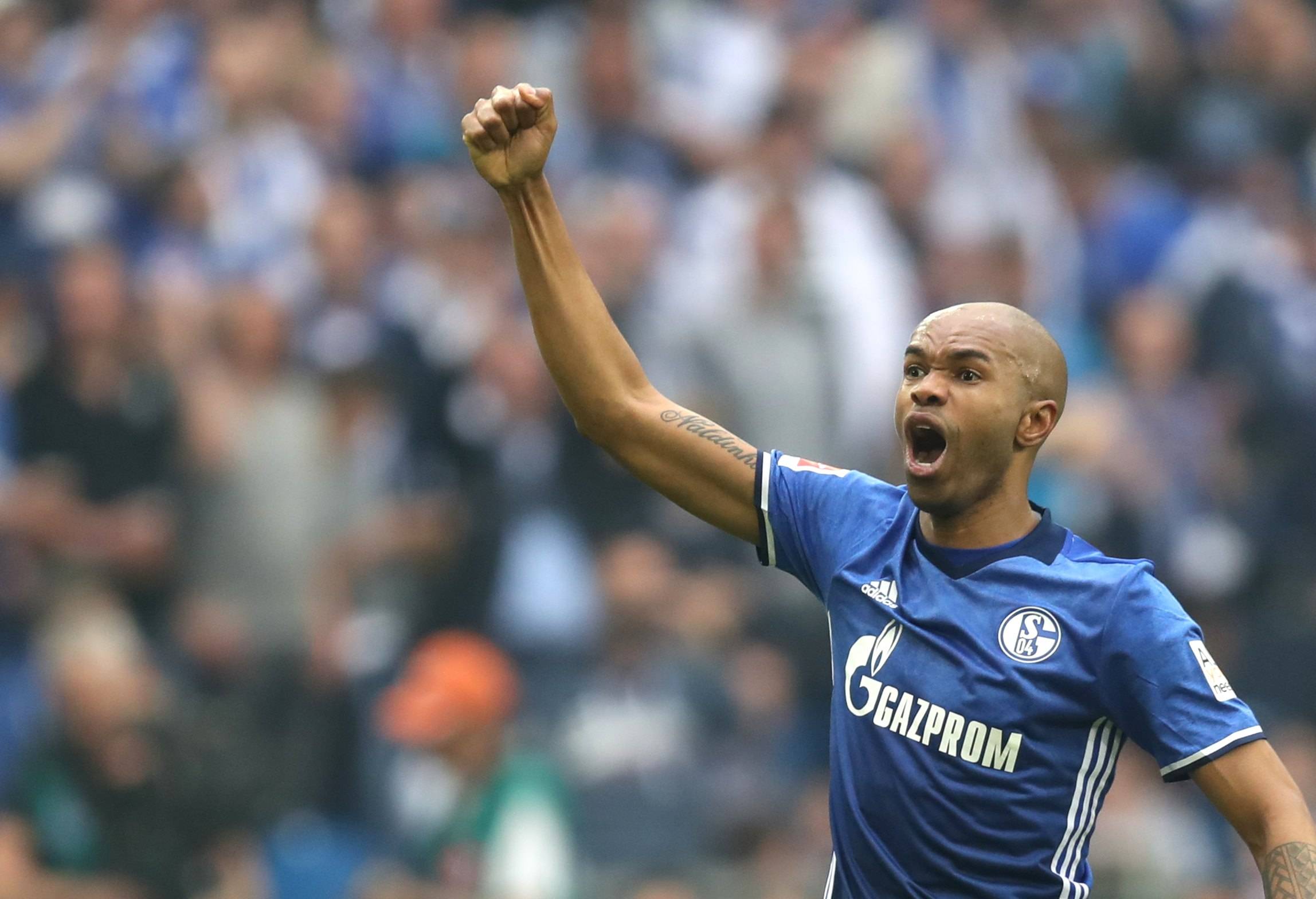 爱体育-莱比锡红牛主场大胜沙尔克04，取得胜利