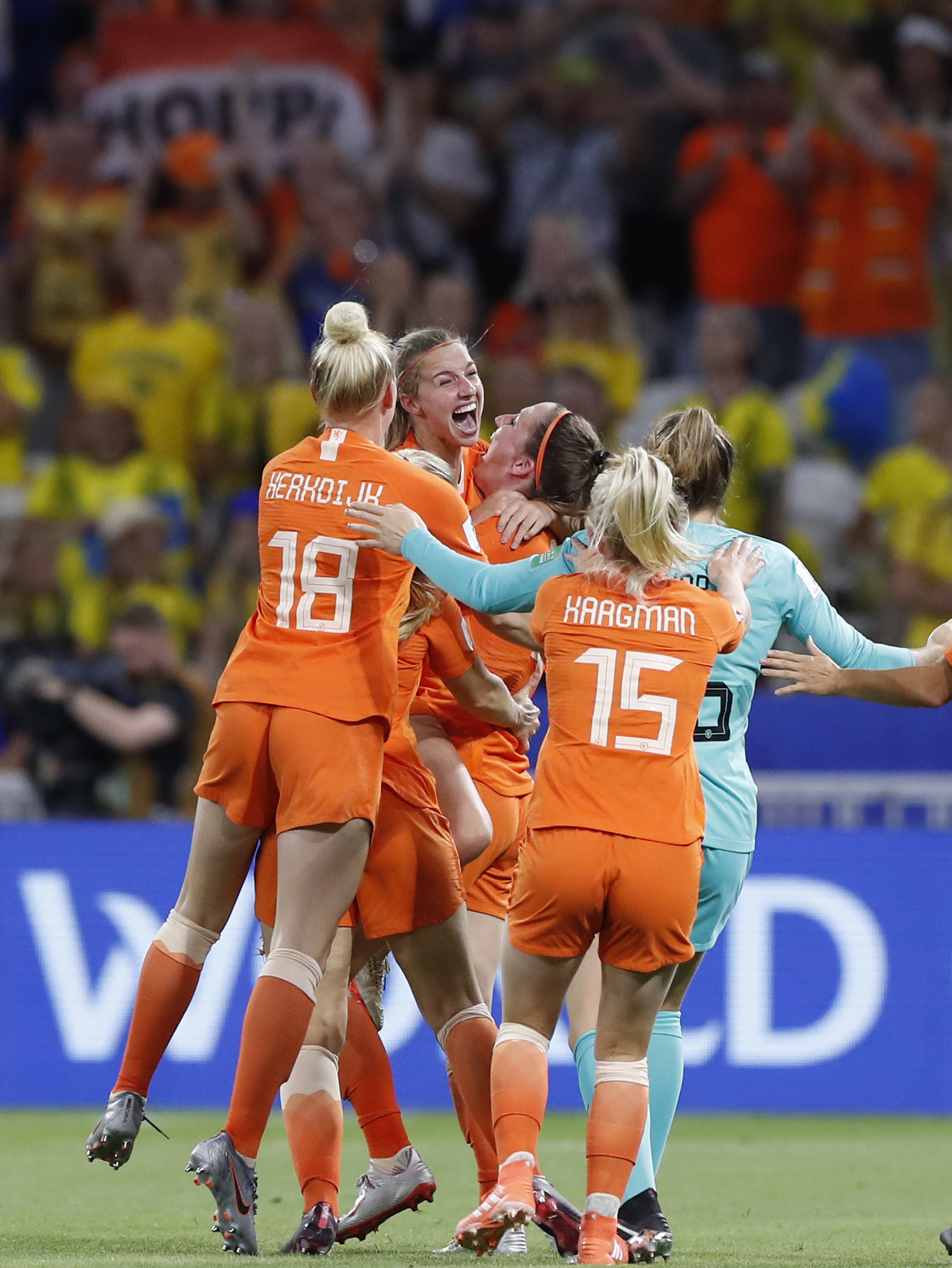 荷兰足球观点:女子超级联赛第二轮赛果揭晓 荷兰足球观点:女子超级联赛第二轮赛果揭晓