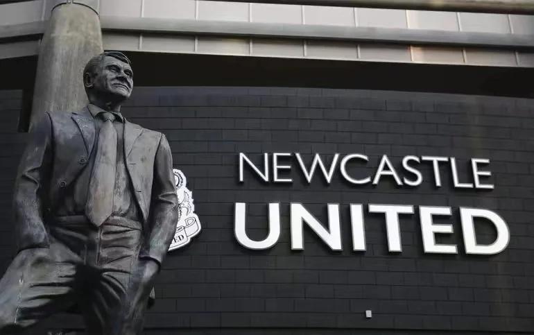 纽卡斯尔联主帅遭解雇,球队陷入危机 纽卡斯尔联主帅遭解雇,球队陷入危机