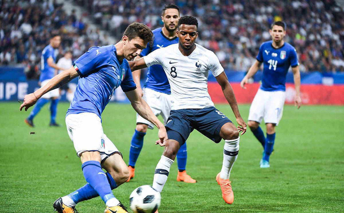 波兰战胜斯洛伐克,成功晋级 波兰战胜斯洛伐克,成功晋级