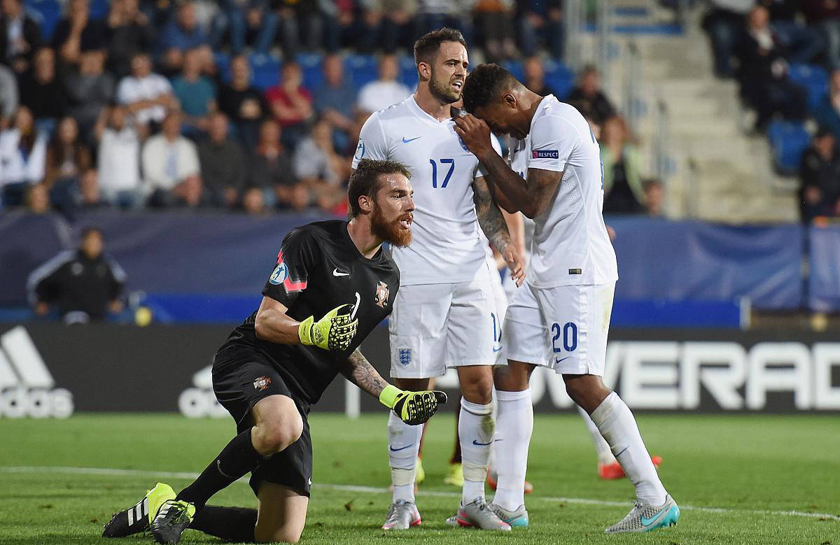 英格兰苦战胜捷克，晋级冠军争夺