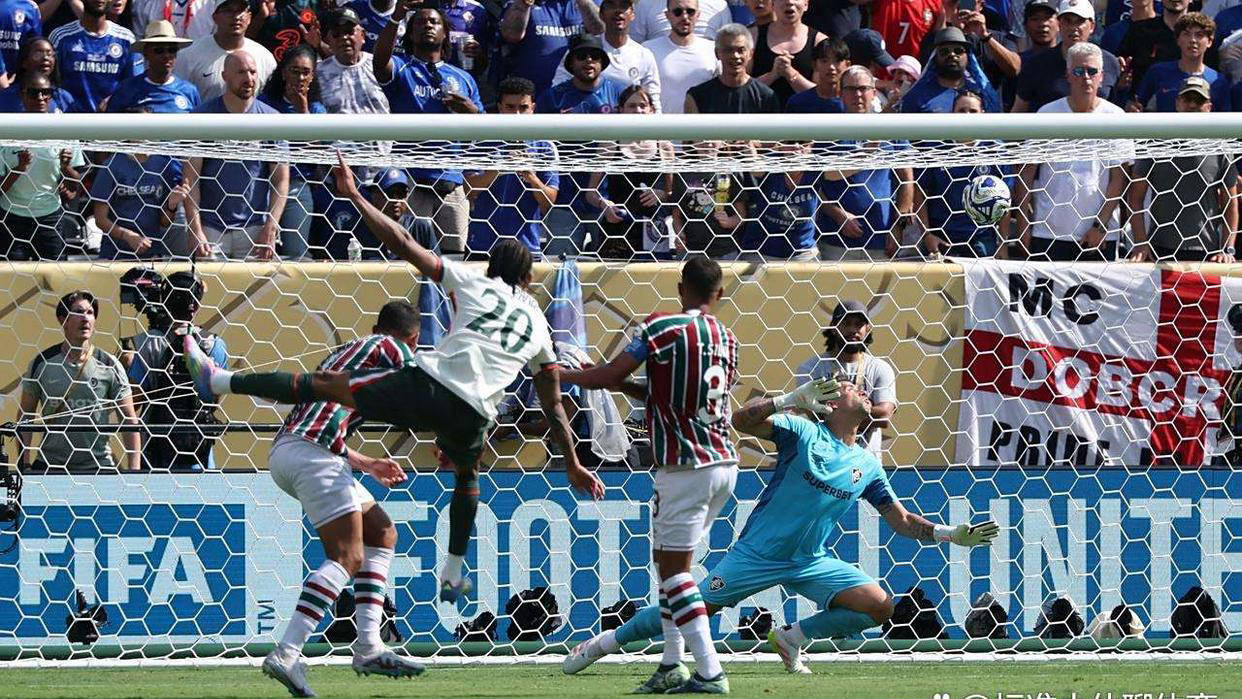 里尔队在激烈比拼中捧得胜利