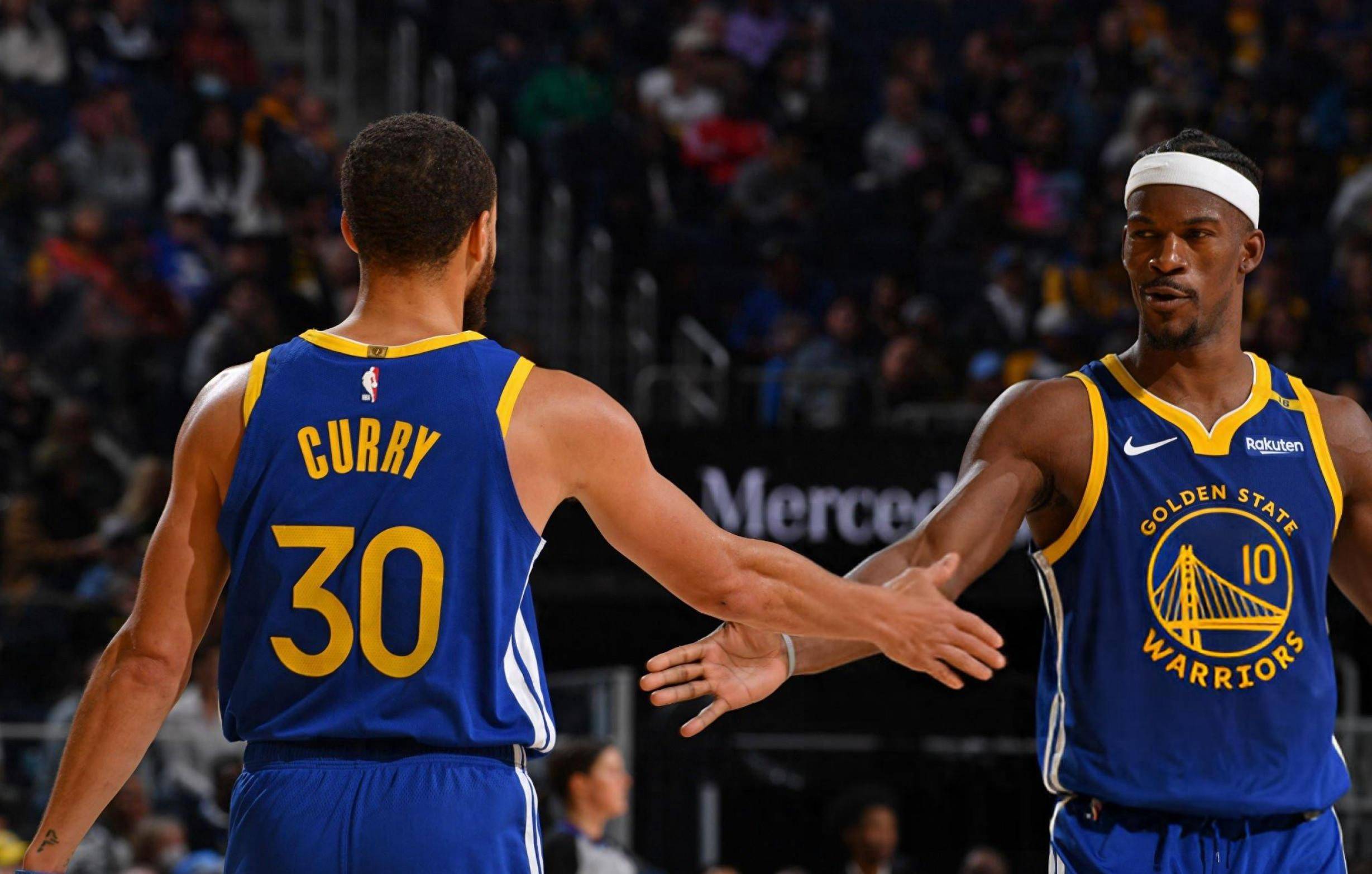 黄蜂防守强劲,逆转击败勇士 黄蜂防守强劲,逆转击败勇士