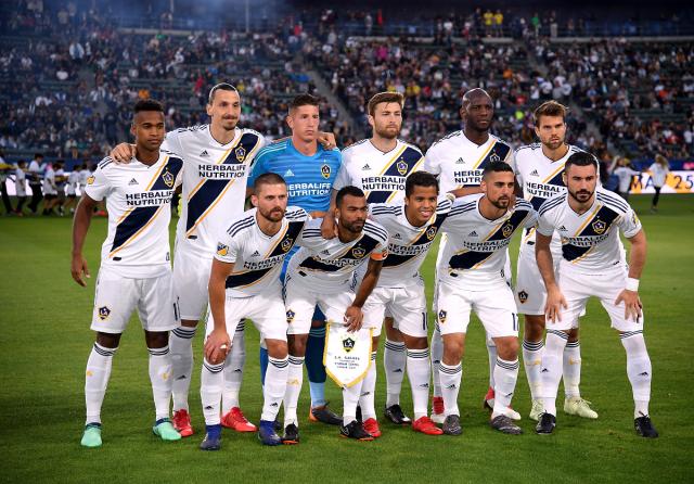 足球传统豪门队伍交手,谁能笑到最后? 足球传统豪门队伍交手,谁能笑到最后?